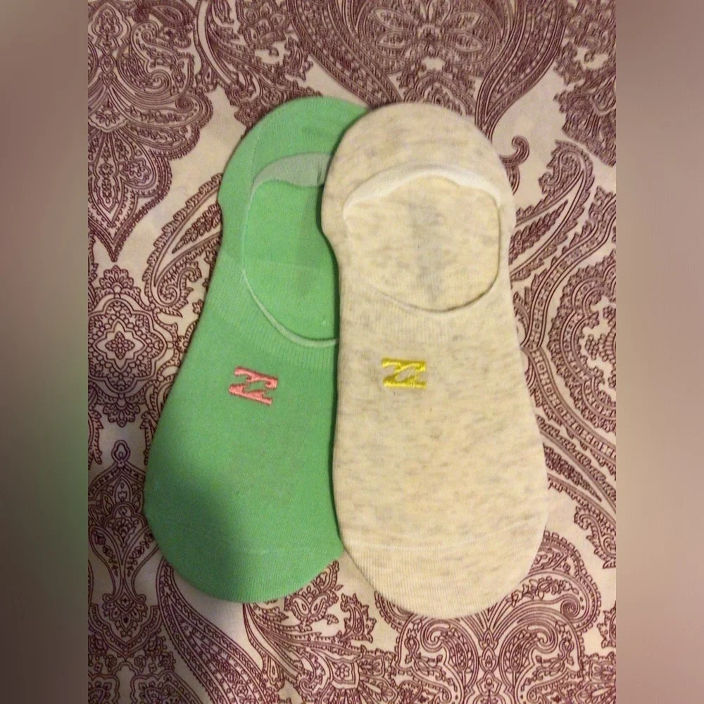 5 Pair Billabong Women’s No Show Socks